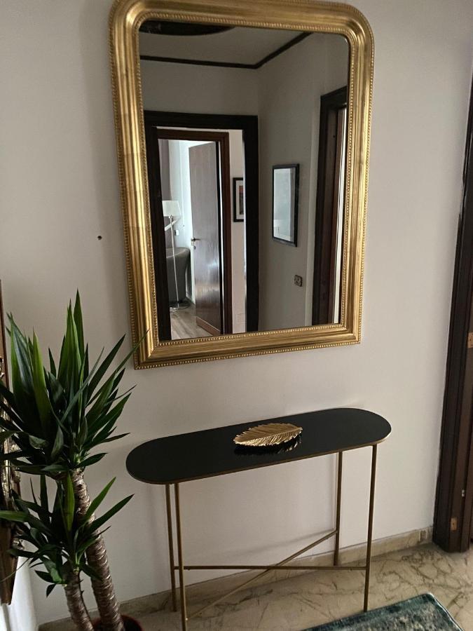 Eur Centro Lux Apartment Con Camino Rome Bagian luar foto