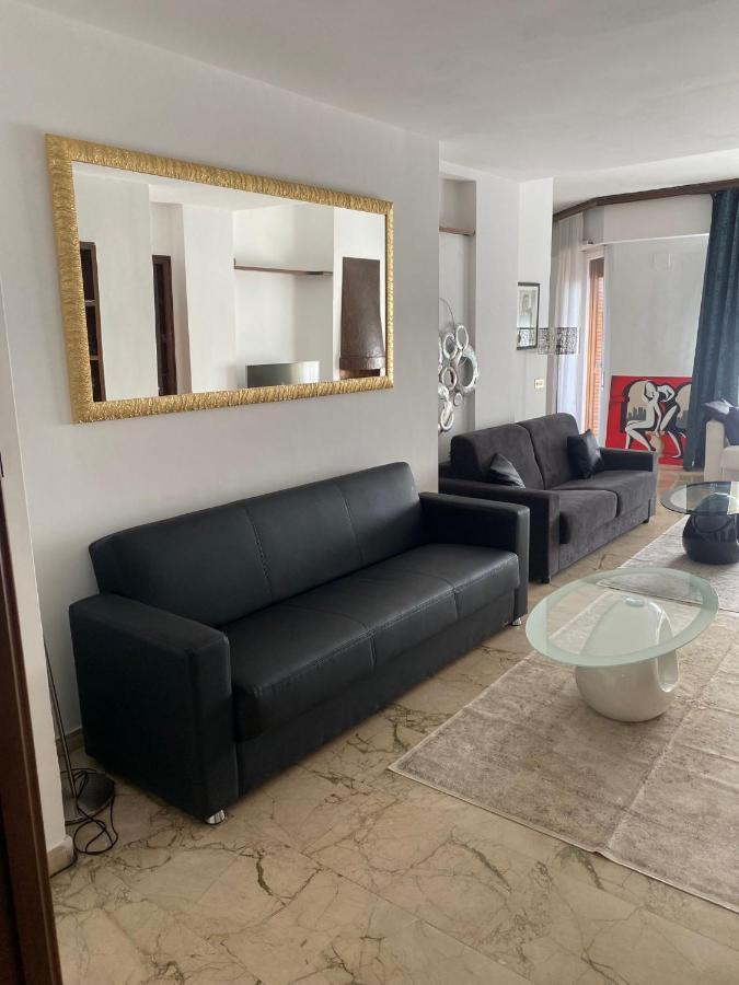 Eur Centro Lux Apartment Con Camino Rome Bagian luar foto